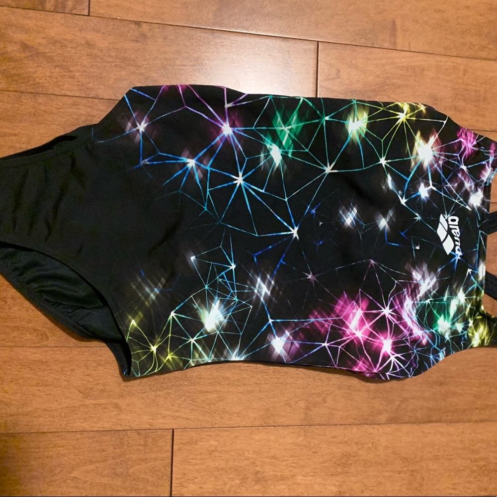 Arena swimsuit size 34